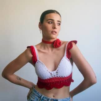 Top Bralette bicolor de crochet red coquette